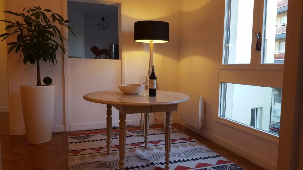 Ferienwohnung Votre Escale - Le Globe Trotteur Niort Exterior foto